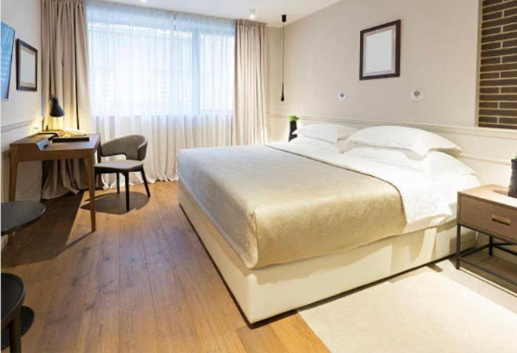 Eden Suites&apartments *